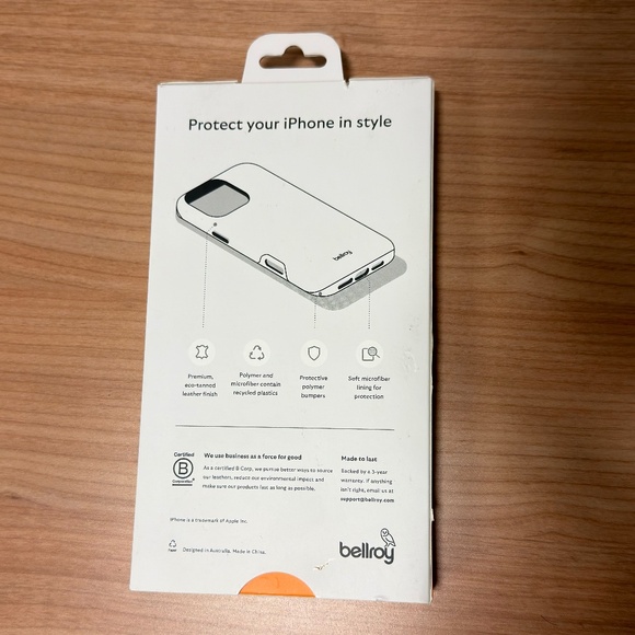 Bellroy Leather Phone Case for iPhone 16 Pro Max 6.9" (2024) - Picture 3 of 9